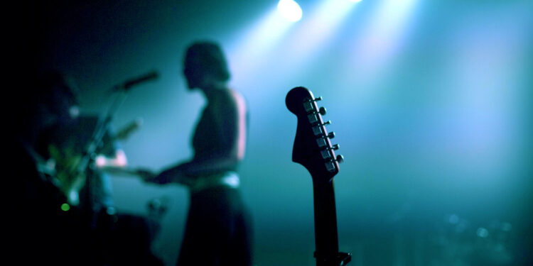 FÊTE DE LA MUSIQUE : POURQUOI LA MUSIQUE NOUS ÉMEUT-ELLE AUTANT ?