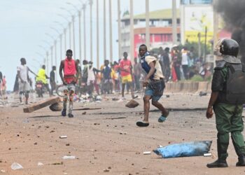 Guinée : Deux morts lors d’une manifestation contre la junte dirigée par Doumbouya