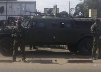 Guinée : Le FNDC porte plainte contre Mamadi Doumbouya à Paris