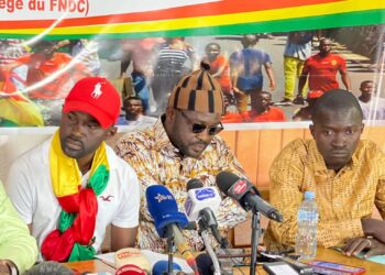 Guinée : Le FNDC reporte sa manif du 26 octobre et décide de transformer la marche en une journée des prières et de…