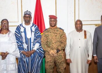 Politique : Doumbouya, Traoré et Goïta se serrent les coudes face à la Cedeao