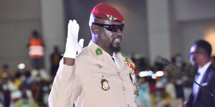 Guinée : Mamadi Doumbouya réaffirme qu’il quittera le pouvoir à la fin de la transition