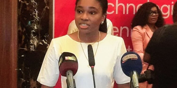 Nouvelle technologie : Charlotte Daffé, ministre de la pêche lance le « projet mixitech »