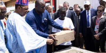 Guinée/Santé : Dr. Bernard Goumou lance les travaux de construction de l’hôpital régional