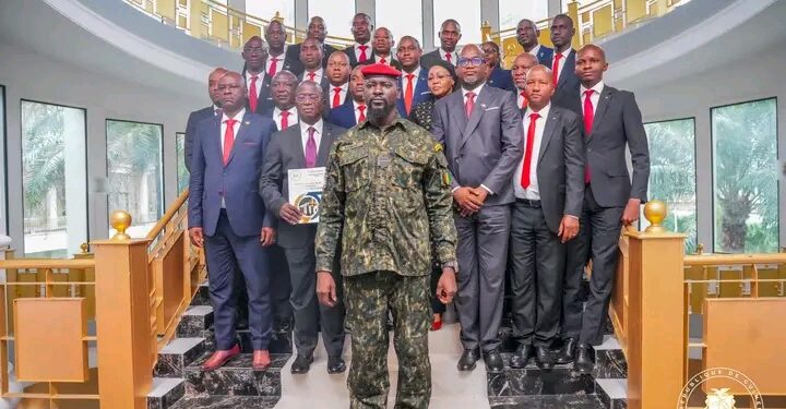 :  ́    ̧    ’́        .