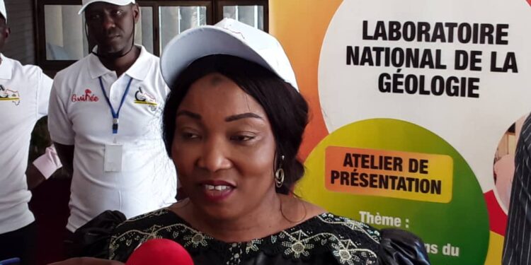 Présentation des rôles et obligations du laboratoire national : Dr Bernard Goumou préside le lancement officiel