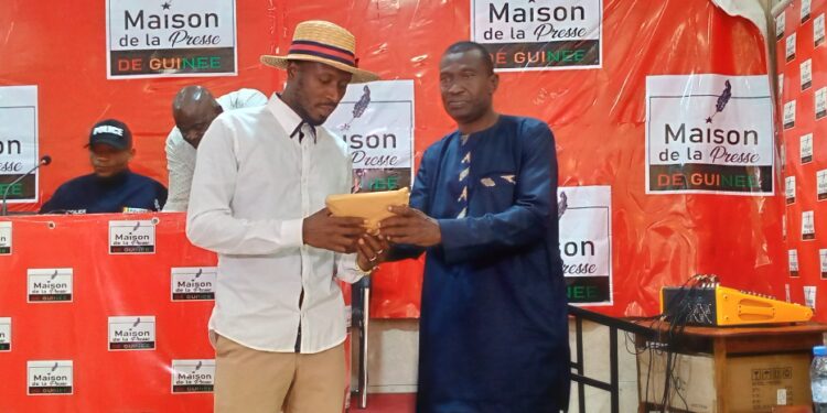 Guinée : Présentation du code de bonne conduite permettant aux journalistes d&rsquo;exercer en toutes sécurité…