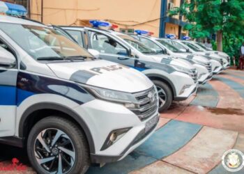 Guinée : Vol de vitres des rétroviseurs de 07 véhicules offert par le président de la Transition