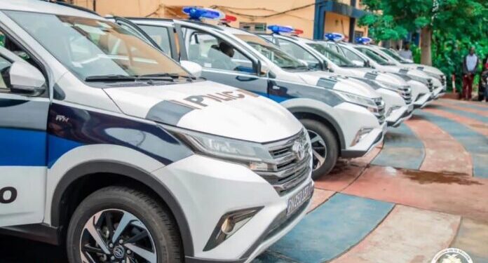 Guinée : Vol de vitres des rétroviseurs de 07 véhicules offert par le président de la Transition