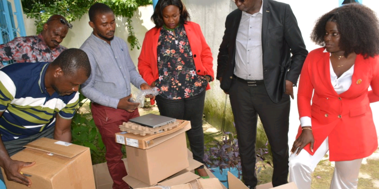 Partenariat HAC-Francophonie : Un lot d’équipements pour la confection des cartes de presse