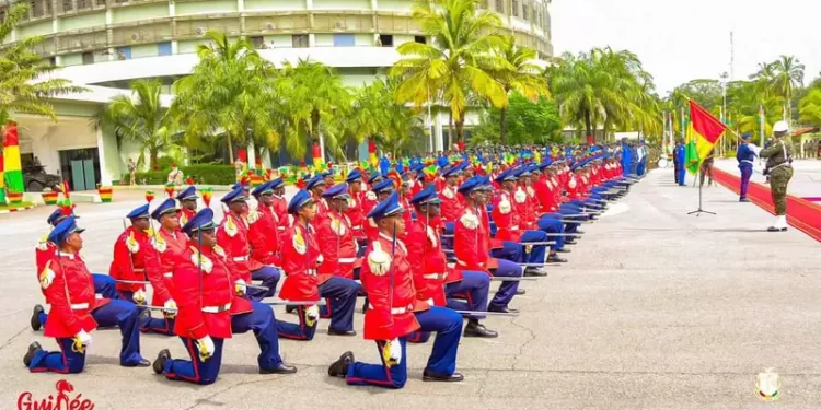 Guinée : Prestation de serment de deux promotions d’élèves-officiers médecins et élèves-Officiers d’active