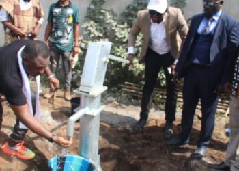 Humanitaire : La MAFAC de Dr David Makongo donne de l’eau potable aux populations de Coyah et Forécariah