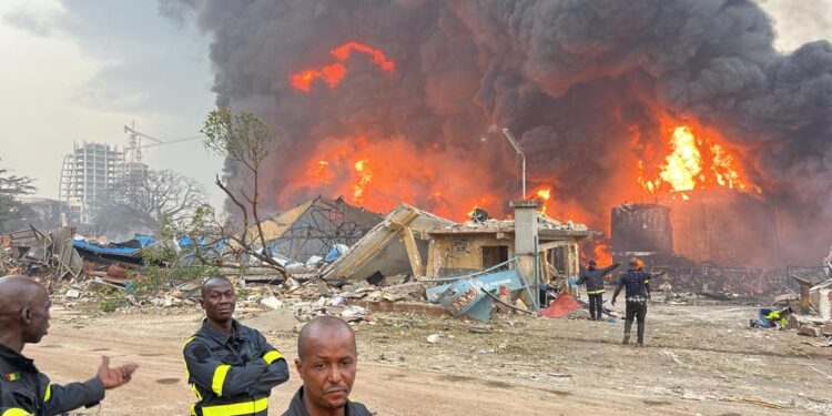 Guinée : Après l’explosion meurtrière, la solidarité et la réponse des autorités s’organisent