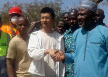 Mines : La société GGE offre 10 forages au communautés riveraines