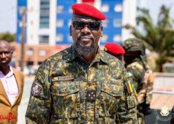 Cité ministérielle de Donka : le Chef de l’État visite les nouveaux bâtiments