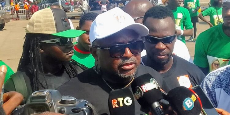 La paix et la cohésion sociale : Le PDG Dr. David Makongo auprès des Jeunes de Guinée Engagés