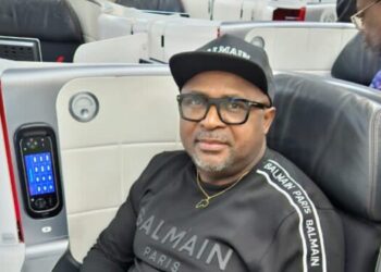 Dr. Davide Makongo aux Jeux Olympiques de Nice : Un Éclat de Fierté pour la Guinée