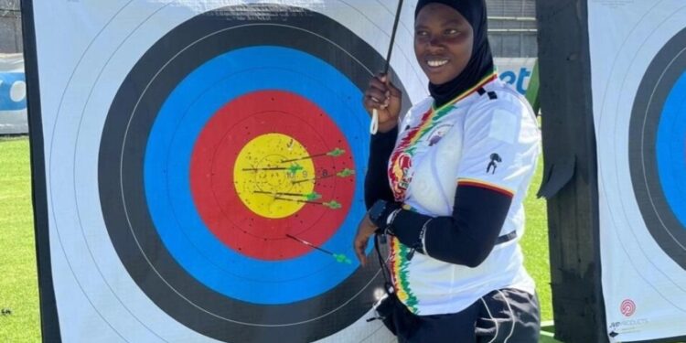 Paris 2024 : Avec les Jeux olympiques, l’archère Fatoumata Sylla espère inspirer les Guinéennes