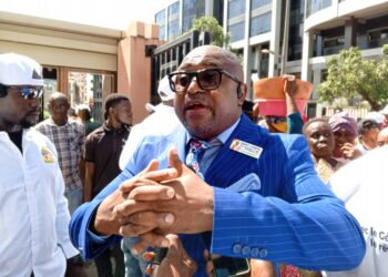 Actualités : Dr. David Makongo appelle les guinéens à soutenir le général Mamadi Doumbouya