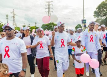 Lutte contre le cancer du sein : Le Premier Ministre en première ligne du marathon de solidarité