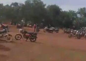 Manifestation à Konkoye (Mandiana) : La population exige justice contre l’exploitation minière illégale et la destruction de l’environnement