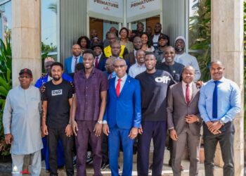 Serhou GUIRASSY, Mouctar DIAKHABY et François KAMANO dans les locaux du palais de la Colombe