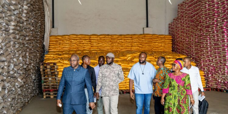 Guinée : Des responsables du MCIPME précédent à une évaluation des stocks de denrées alimentaires…