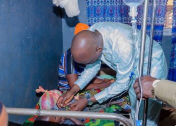 Guinée : Le ministre de la Santé installe une morgue et équipe plusieurs services de l’hôpital préfectoral de Madiana