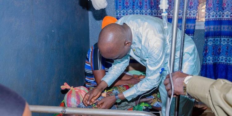 Guinée : Le ministre de la Santé installe une morgue et équipe plusieurs services de l’hôpital préfectoral de Madiana