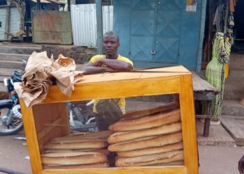 Guinée/Santé : Le directeur Préfectoral du Commerce de Telimelé exige l&rsquo;exposition des pains dans les caisses transparentes