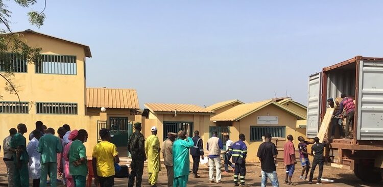 Guinée : L’hôpital préfectoral de Gaoual doté d’équipements médicaux et de mobiliers de bureaux