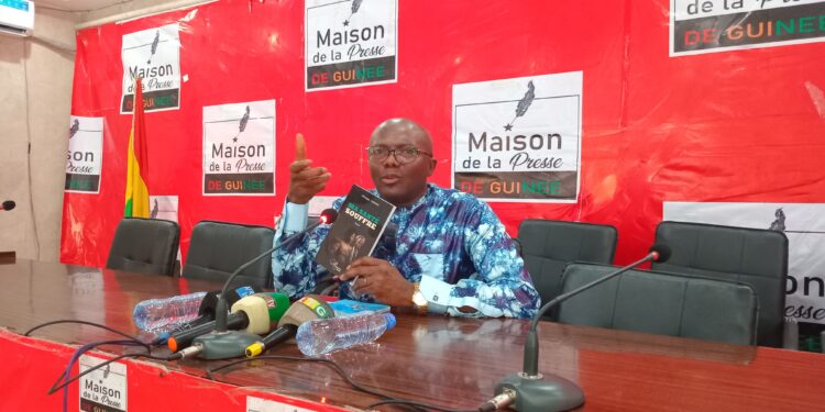 Littérature : L’écrivain N’Famara Camara  face à la presse 