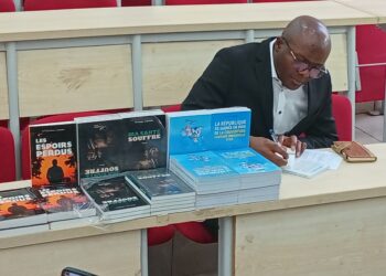 Littérature : Dr N’Famara Camara dédicace deux ouvrages 