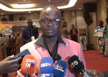 Distinction : La structure  » AR- COM récompense 40 meilleures entreprises et personnalités 