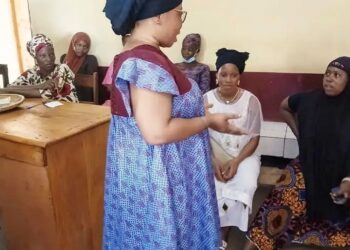 Guinée : Sensibilisation des femmes enceintes sur la prévention du VIH/SIDA au centre de santé Siguirikoro