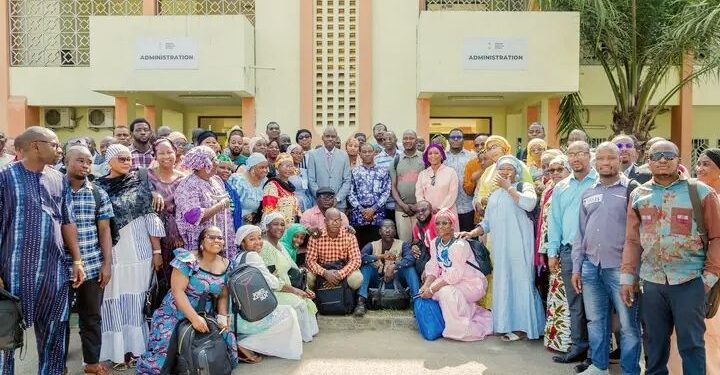 Renforcement du système sanitaire : Le ministre Dr Oumar Diouhé Bah rencontre le personnel du département