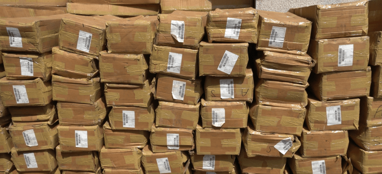 Contre les faux médicaments en Guinée : Plus de 560 cartons de médicaments impropre saisis et présentés…