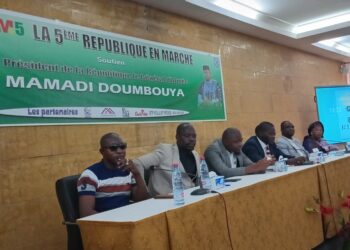 Actualités : La 5ème République appelle les citoyens à voter massivement   » oui » au reférendum du 21 septembre 