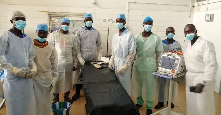 Guinée : Nettoyage du bloc opératoire de l&rsquo;hôpital régional de Kankan