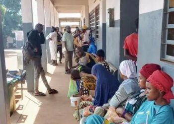 Guinée : Collecte de données et sensibilisation à l’hôpital préfectoral de Mandiana sur la prévention du paludisme