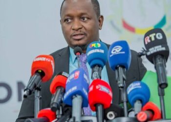 Guinée : Le ministre de la Culture à propos de l’artiste Sény Malomou malade