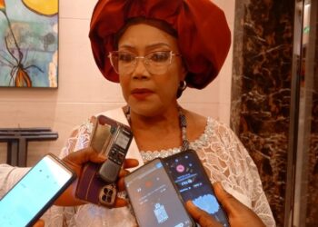 Soutien au Président : Le groupement des femmes  d’Affaires de Guinée remet un livre blanc au chef de l’Etat 