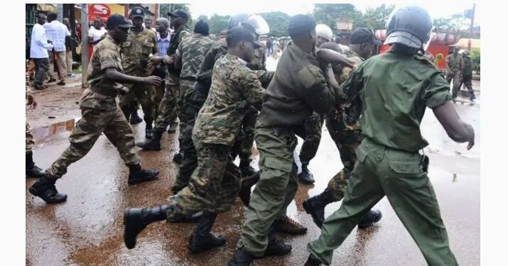 Guinée : Remise officielle des premiers chèques de banque aux victimes du 28 septembre 2009