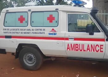Guinée : Remise de l&rsquo;ambulance offerte par le PDG de la société SOCOF-SARL au Centre de Santé de M&rsquo;Bonet
