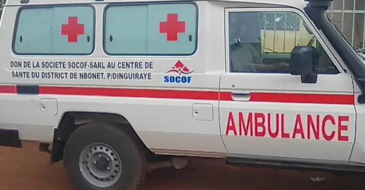 Guinée : Remise de l&rsquo;ambulance offerte par le PDG de la société SOCOF-SARL au Centre de Santé de M&rsquo;Bonet
