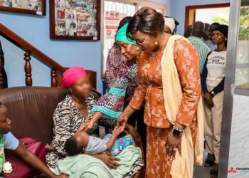 Mois de l&rsquo;enfant : La ministre Charlotte Daffé au Centre SOS Drépano-Guinée pour soutenir la lutte…et la prise en charge médicale