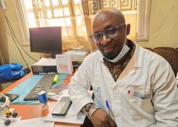 Promotion de la Santé Publique en Guinée : Dr. Augustin LOUA, une école pour la future génération