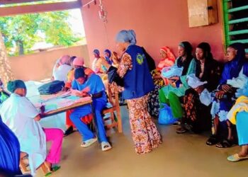 Guinée : Échange sur les méthodes de prévention du VIH/SIDA entre l’ONG Santé Espoir Vie et les citoyens de Bolibana