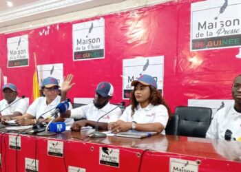 Nous exhortons les citoyens à soutenir massivement la nouvelle constitution, levier fondamental de…….. »Dixit les membres de la Tribune du CNRD  