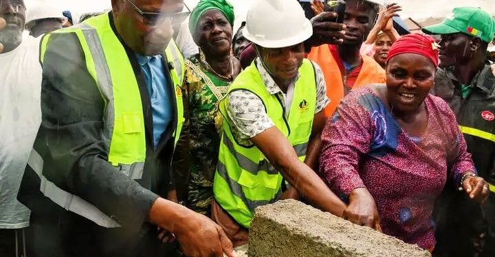Conakry : Pose de la première pierre d&rsquo;un Centre de Santé Amélioré de la commune de Matoto